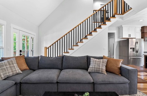 Waddy House | Peaceful countryside getaway in Waddy for groups!