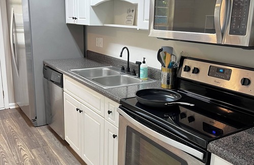 Evans House | Peaceful Evans Retreat – 2-Bedroom Townhome with WiFi and AC