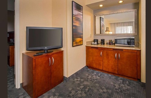 University Place Hotel | Peaceful Getaway | Gym, Pet-Friendly | Near Music Pavilion & UNC Charlotte