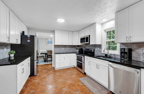 Colesville House | Peaceful home Free Parking Fast Wi-Fi