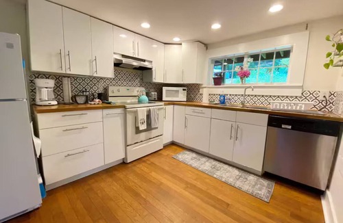 Asheville Cabin | Peaceful mountain 2-bedroom cabin with AC in lovely Asheville