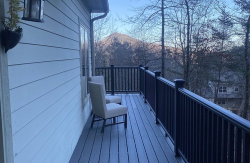 Lake Lure House | Peaceful mountain and lake retreat within Rumbling Bald resort