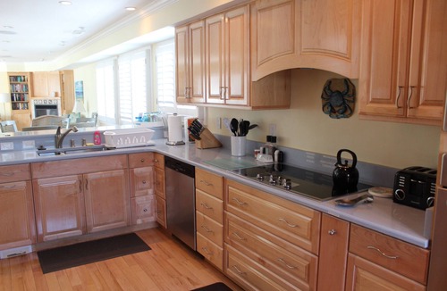Northeast Virginia Beach House | PEACEFUL NORTH END HOME -STEPS TO BEACH-OCEAN VIEWS-ROOF DECK-ELEVATOR- SLEEPS 9