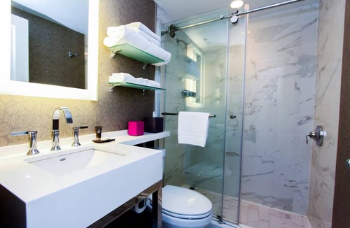 Kalorama Heights Hotel | Peaceful Suite Stay Near Attractions! 2 Cozy Units w/Gym Access