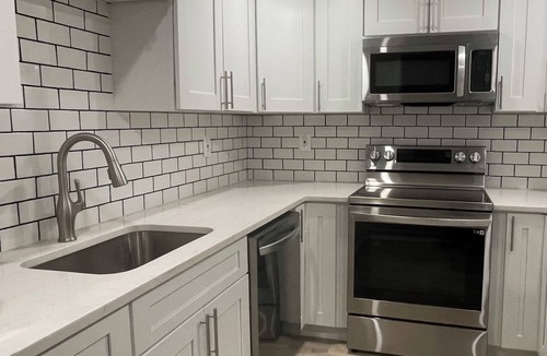 Springfield Apartment | Peaceful Unit with Scenic Views