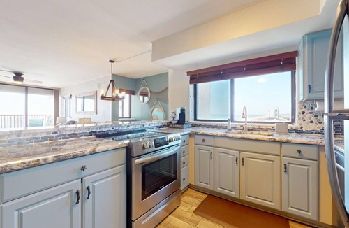 Wilmington Beach Condo | Pelican Watch 707 - Bullard Realty