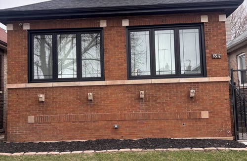 Auburn Gresham House | Perfect 4-bedroom house with AC in delightful Chicago neighborhood