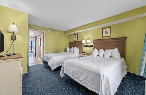 Myrtle Beach House | Perfect Location & Amenities - One Bedroom Condo
