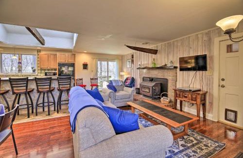 Ingles House | Pet-Friendly Cabin w/Dock on Claytor Lake!