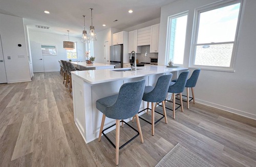 Wilmington Beach House | Pet Friendly Luxury 5BR w/Stunning Ocean Views and Private Rooftop Deck!