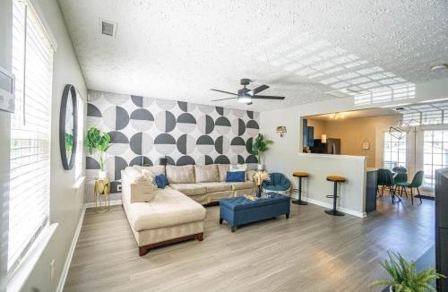 Northeast Raleigh House | Pet-Friendly Raleigh Home Near Shops & Dining