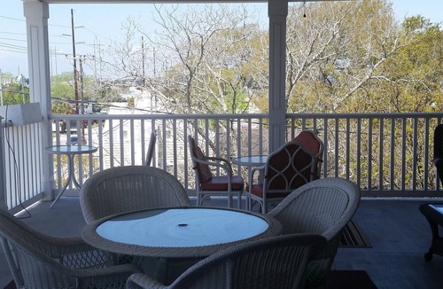 Morehead City Apartment | PET FRIENDLY rooms available, short walk to Historic Beaufort Waterfront