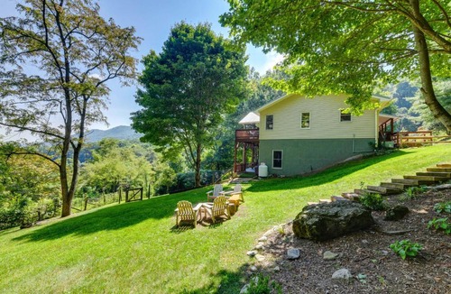 Waynesville House | Pet-Friendly Waynesville Retreat w/Hot Tub!