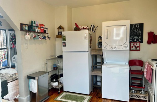 Burnt Chimney House | PET FRIENDLY-WEEKLY DISCOUNTS-ROANOKE RIVER AND BIKE TRAILS