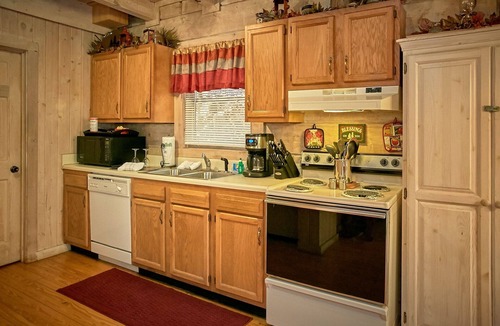 Chalet Village Cabin | Pet paradise | Affordable | scenic