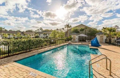 Saint Simons Island Villa | Pets Welcome, Central, Spacious St Simons Retreat