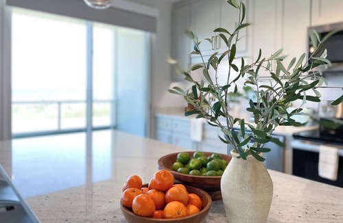 Orange Beach Condo | Phenomenal 1st floor Gulf front end unit condo. Rare pet friendly- (1) 25lb dog
