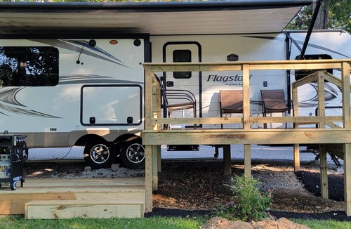 Battletown House | Picturesque Camper on Little Blue River.