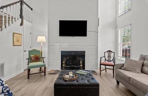 Pinehurst House | Pinehurst Manor 2BR Townhome