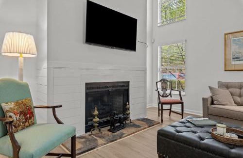 Pinehurst House | Pinehurst Manor 2BR Townhome