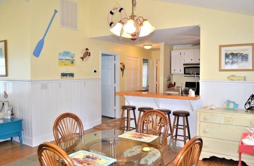 North Carolina Coast Cottage | Pink Pearl-Super cute pet friendly cottage, 3 bedroom 2 bath with a rocking chair front porch and plenty of parking