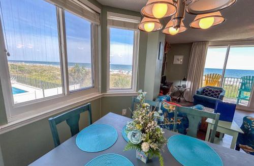 Crescent Beach Apartment | Pinnacle 101