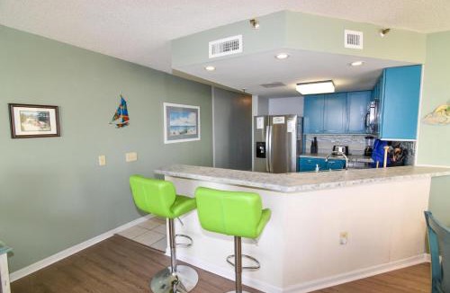 Crescent Beach Apartment | Pinnacle 101
