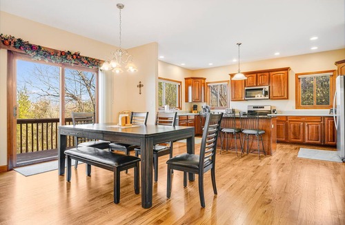 Hendersonville House | Pisgah View Cabin - Year round Mountain View - Convenient location