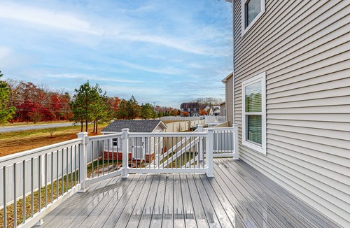 Waldorf House | Pleasant White Plains home with in-home gym, game tables, & jetted tub