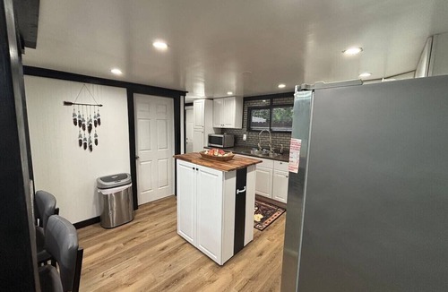 Chattanooga Apartment | Pocahontas bedroom in two bedroom, 1 bath unit