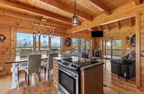 Primrose Cabin | Pond Paradise at Red River Gorge