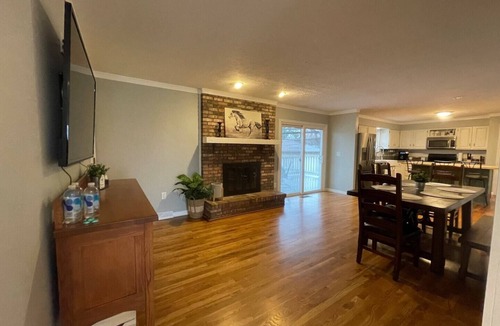 Kenton House | POOL house with FENCED Yard for Pets, by the ARK Encounter, Airport, Cincinnati