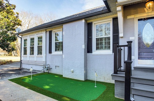 Manchester House | Pool, Patio & Putting Green: Manchester Getaway