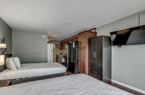 Myrtle Beach House | Pool Side on Ocean Blvd Only Steps to the Beach! Pool & Lazy River