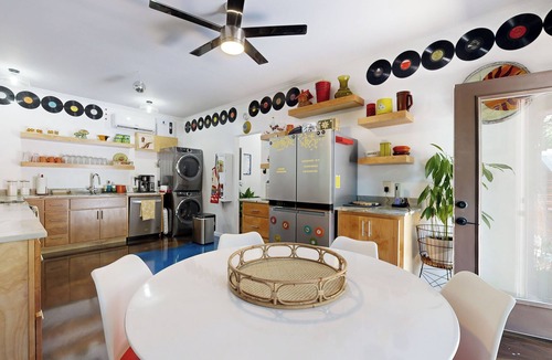 Muscle Shoals House | Poolside Bliss! Retro Retreat in Muscle Shoals