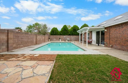 Taylor Ranch House | Poolside Haven on Montano An Irvie Home