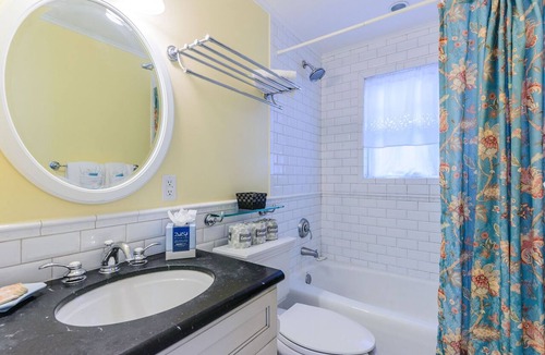Downtown Villa | Poolside Studio Villa Steps from Duval!