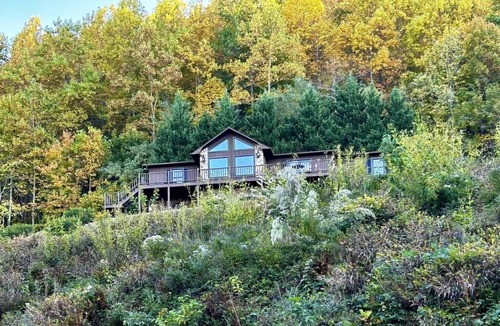 Moravian Falls Cabin | Prayer Mountain View Cabin | Fabulous Views from Fire Pit | Ping Pong | Room to Spread Out