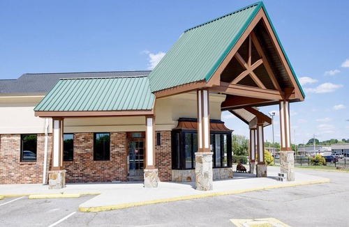 Danville Apartment | Premium 2 Full Beds | Smoking