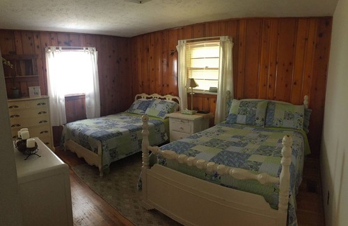 Knoxville House | Price Farm Getaway 7 miles to UT Campus 10 mins From Football Stadium NO PETS