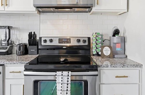 Mapleton/Fall Creek House | Prime Downtown Indy House Close to DT Indy