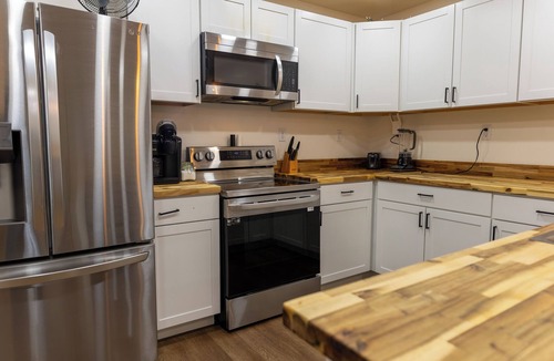 Jamestown Apartment | Private 1BR Apartment in Jamestown, TN – Full Kitchen