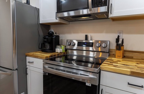 Jamestown Apartment | Private 1BR Apartment in Jamestown, TN – Full Kitchen