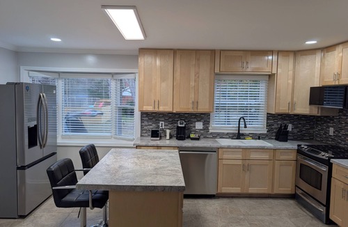 Greensboro House | Private 3BR Retreat w/Large Yard, Den & Enclosed Patio in Greensboro