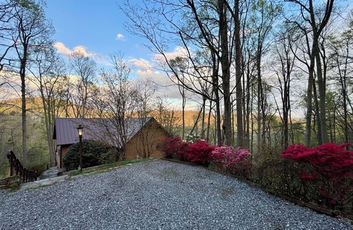 Asheville Cabin | Private Asheville Mountain Cabin Close to Downtown