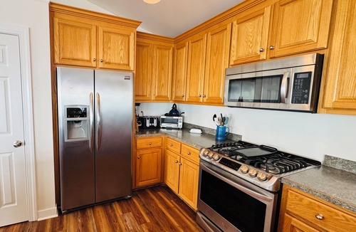 New Point House | Private Bayfront Beach & Kayaks - Family Sleeps 10 - Mathews County
