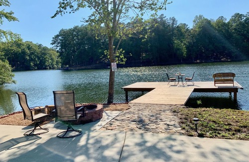 Munford House | Private beautiful 100 Acre Lake & Cabin. Mt. Cheaha.Dog Friendly.Internet