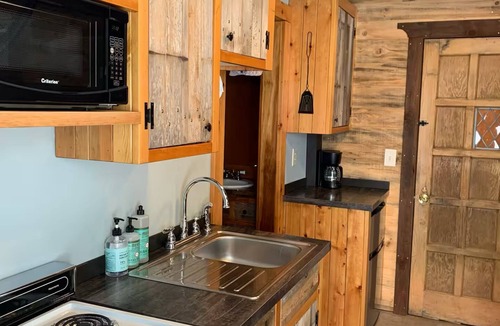 Palmers House | Private Blue Pine Getaway