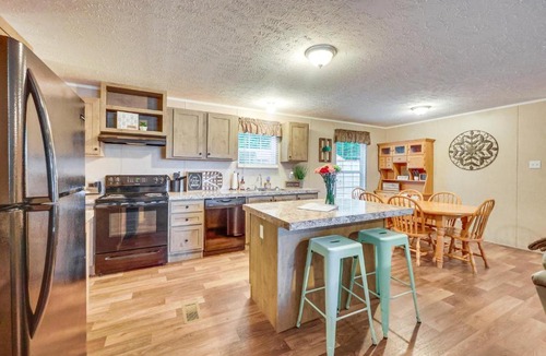 Gadsden House | Private Dock! Beautiful Neely Henry Lake Retreat