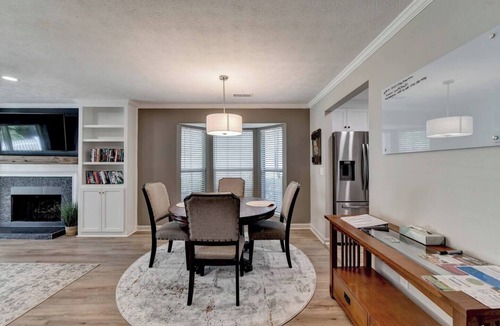 Alpharetta House | "Private Escape"- Single story duplex - Your home away from home.